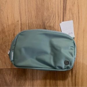 Lululemon Everywhere Belt Bag NWT Tidewater Teal